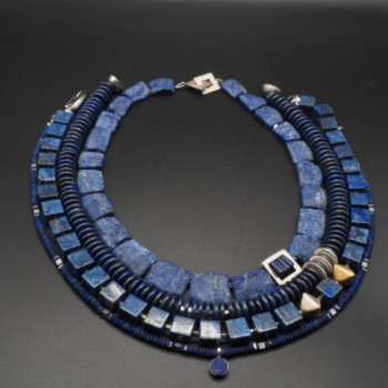  Modell 3 : Variationen in Lapis Lazuli  